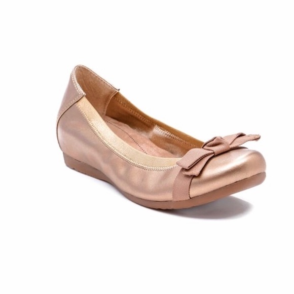 BareTraps Shoes - Baretraps ballet flats Size 6.5